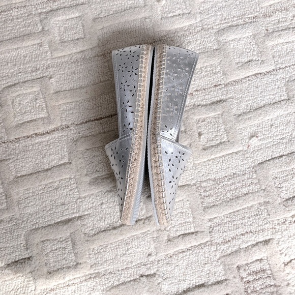 NIB Coach Laser Cut Leather Espadrilles - Picture 3 of 7